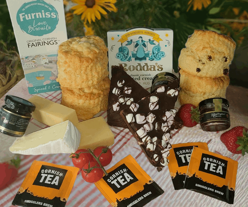 Cornish afternoon tea, the perfect way to spend your afternoon.
Cornish gift box. Cream tea in a box