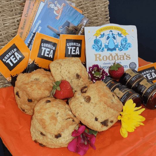 Our Cornish cream tea hampers for two are the perfect Birthday gift, anniversary gift or just to say I'm thinking of you