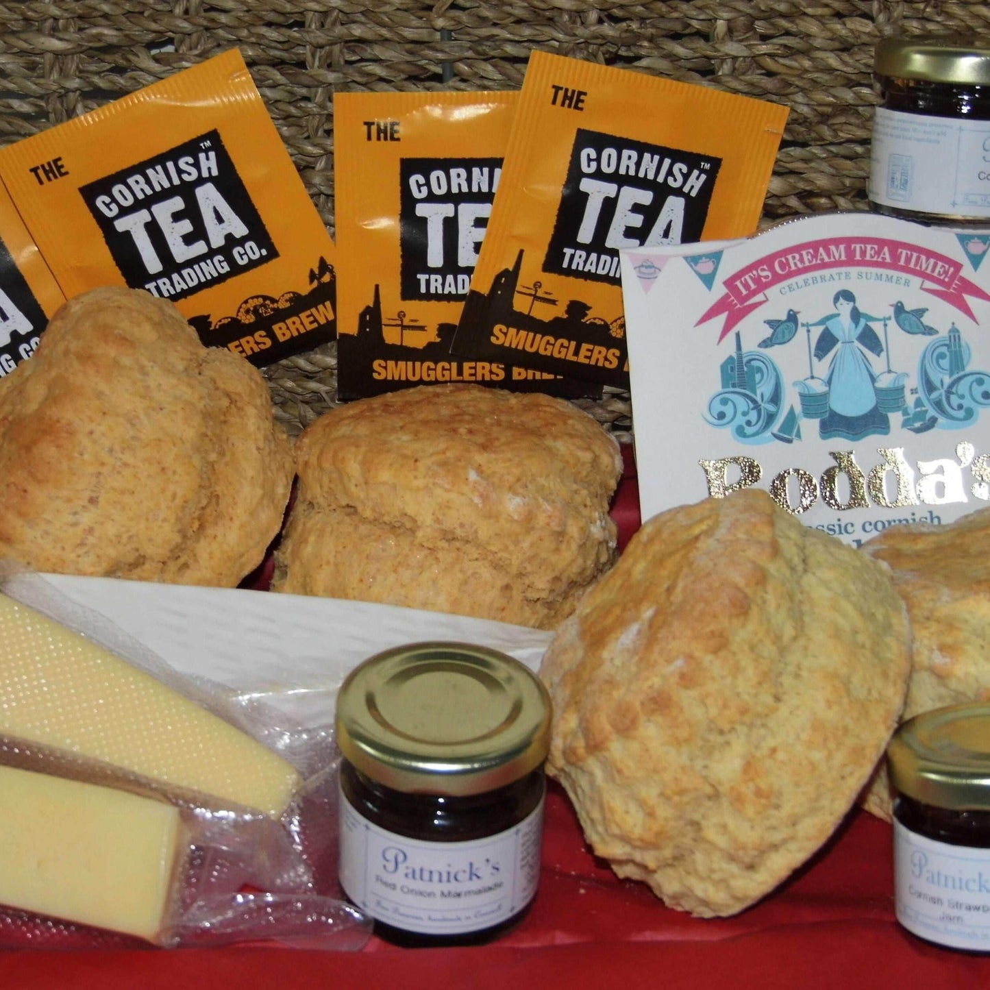 Savoury and Cream Tea Hamper - The  best of both in this Cornish afternoon tea delivery, with freshly baked Cornish scones